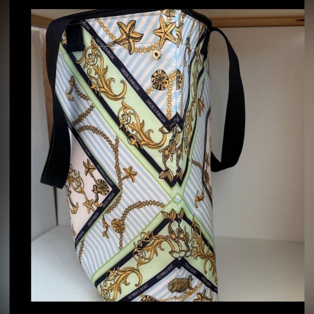 Victoria's Secret Nautical Baroque Insulated Tote Bag. - Picture 3 of 12